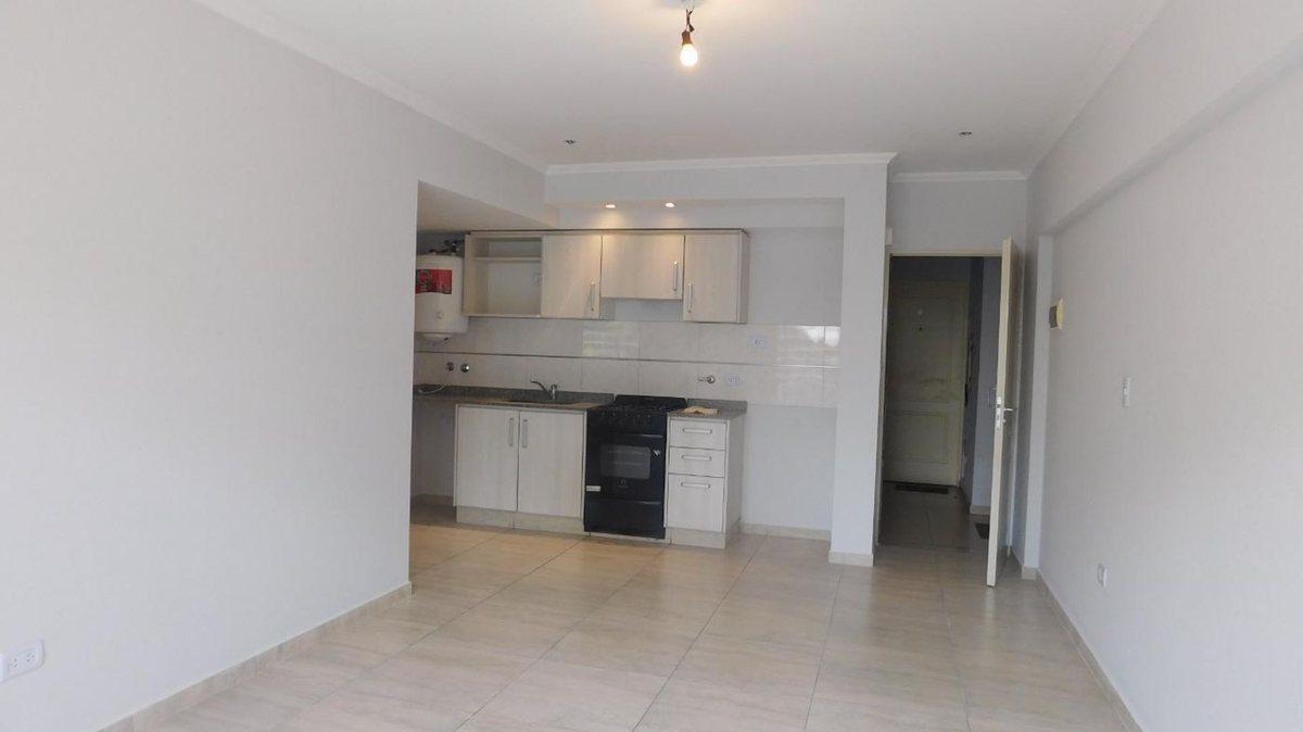 VENTA DEPARTAMENTO 2 AMB BALCON-SAN MARTIN CENTRO