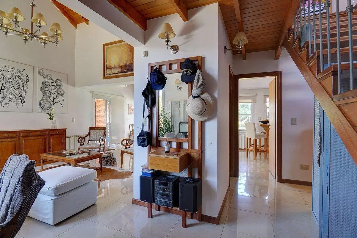 Venta de hermosa casa en Belen de Escobar 3