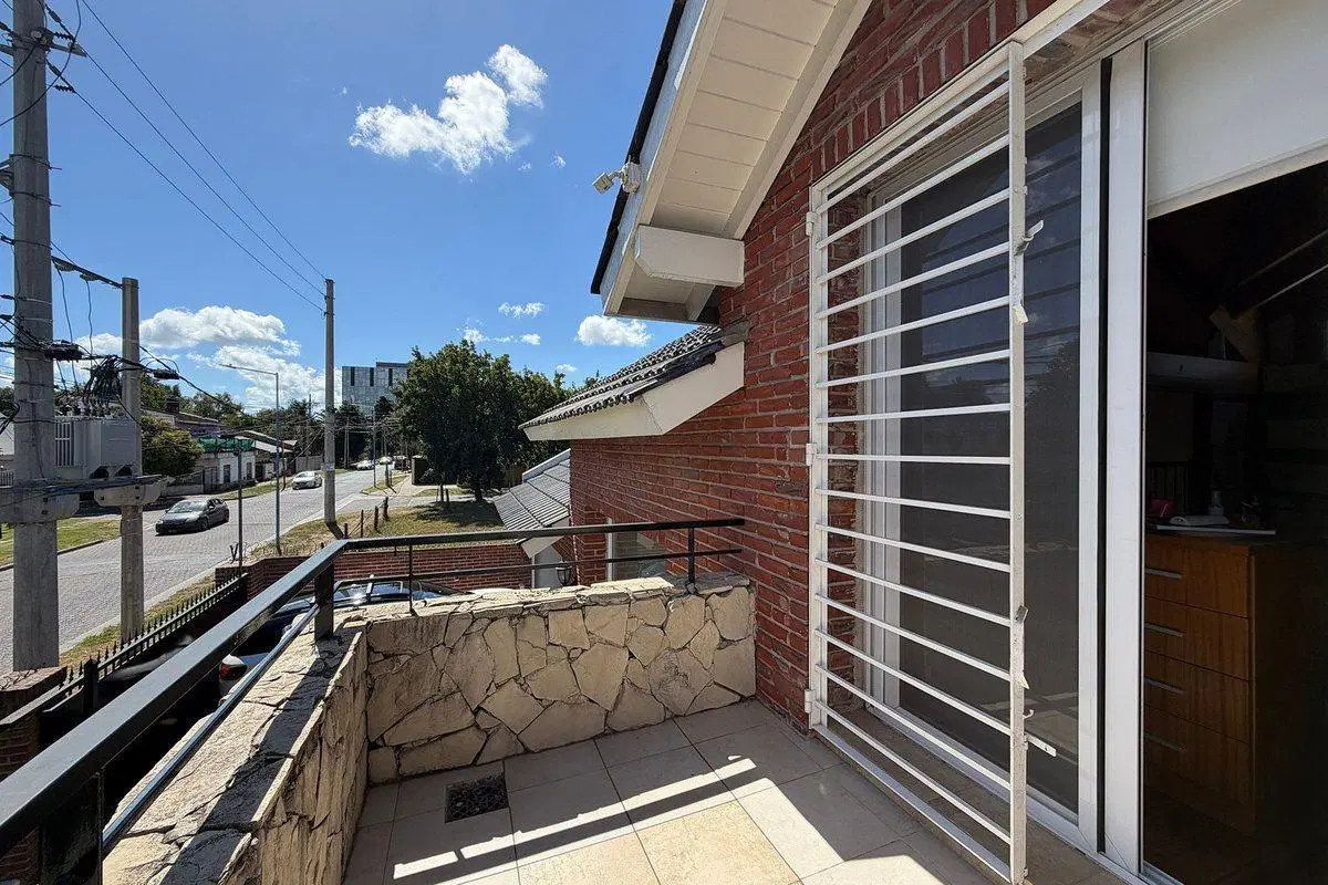 Venta de hermosa casa en Belen de Escobar 4