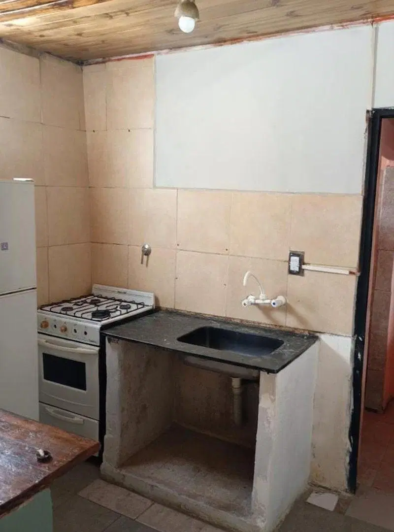 Venta Casa a Refaccionar en San Andres 3