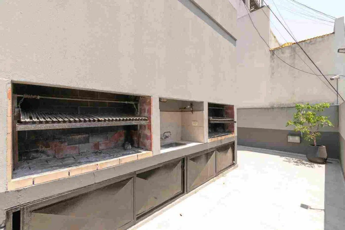 Venta departamento 2 ambientes Las Cañitas c/patio 2