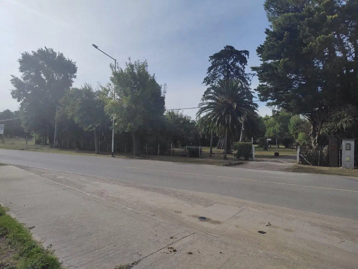Fracción Comercial 3656 m² sobre Ruta 8 Km 75: 37m 4