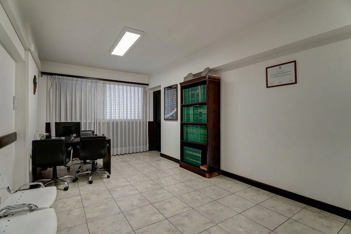 VENTA OFICINA PISO ENTERO C/COCHERA - SAN NICOLÁS 5