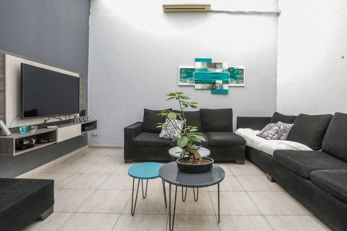 VENTA PH 5 AMBIENTES C/PATIO Y TERRAZA EN LINIERS 3