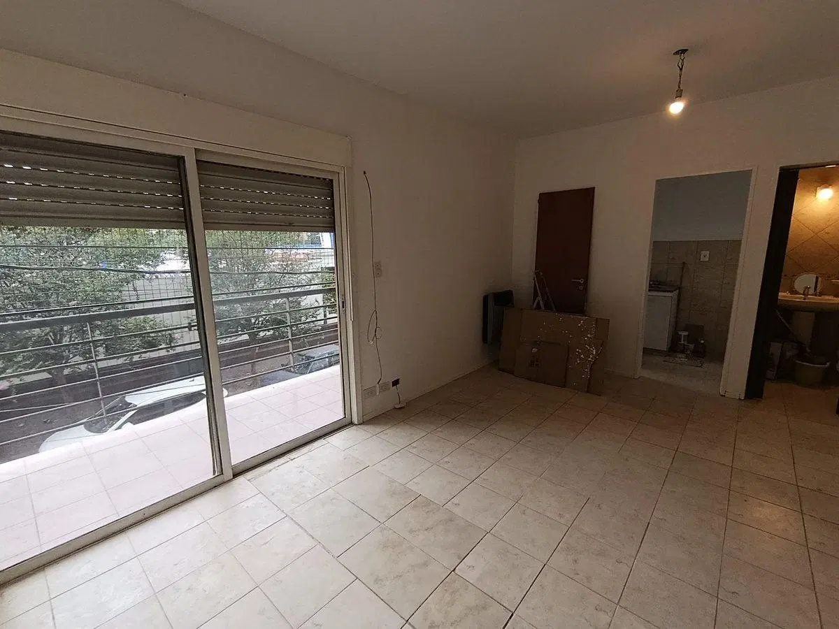 MONOAMBIENTE C/ BALCON VENTA S.LUGARES ESTACION 5
