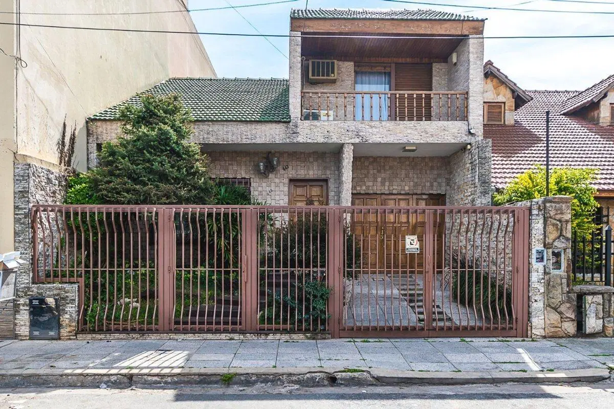 VENTA CASA 5 AMBIENTES RAMOS MEJIA 4
