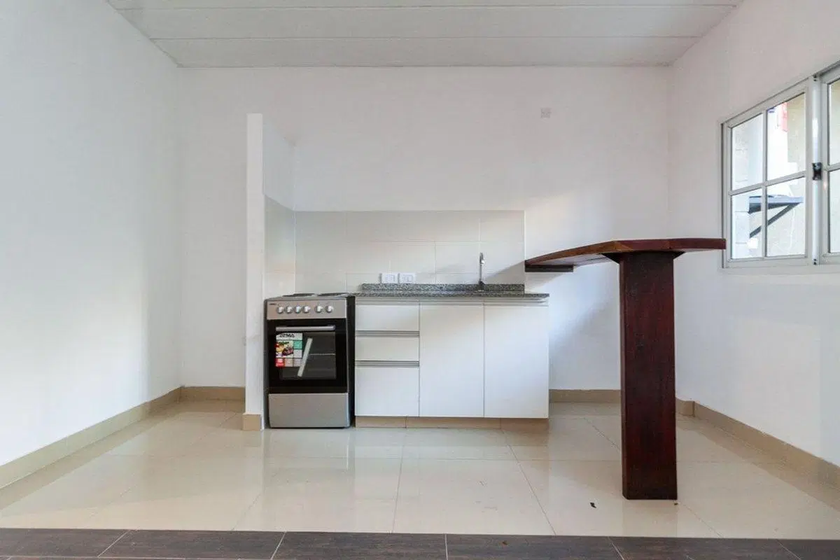 VENTA MONOAMBIENTE EN COLEGIALES CON BALCON! 2