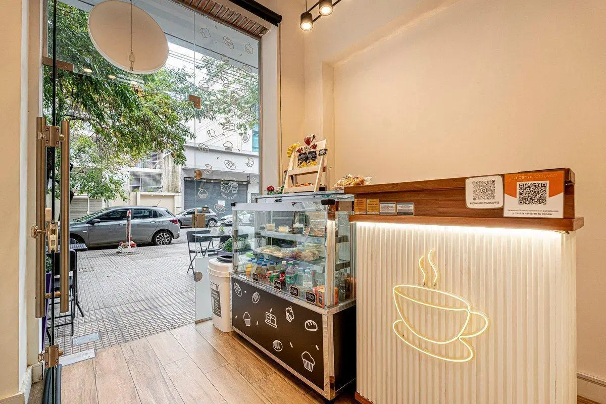 Venta local comercial a la calle Palermo 3