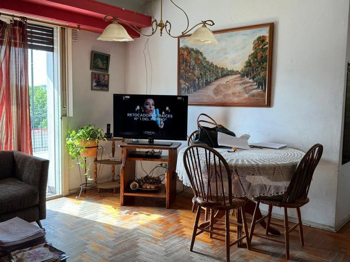 Departamento de 3 Ambientes en Almagro 5