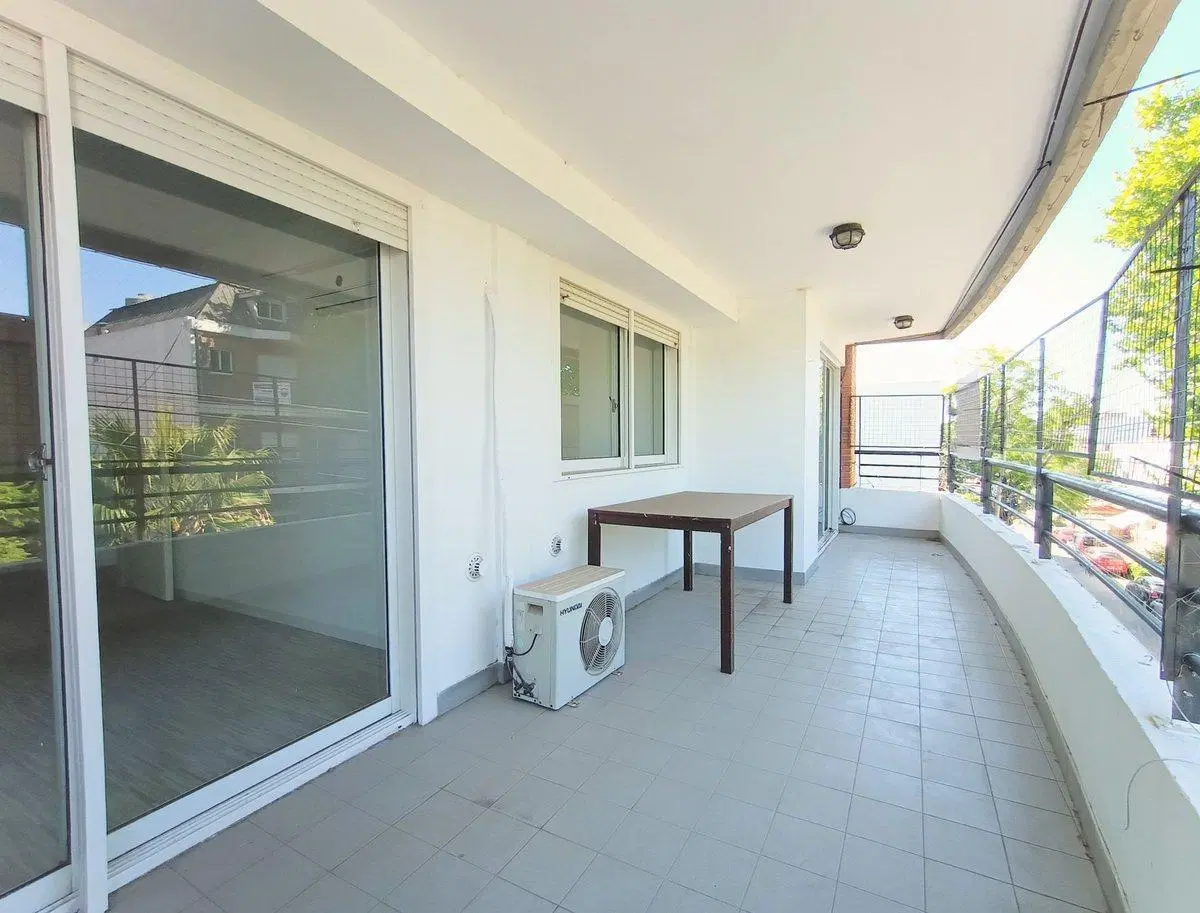 VENTA DEPARTAMENTO 3 AMBIENTES AMPLIO BALCÓN 4