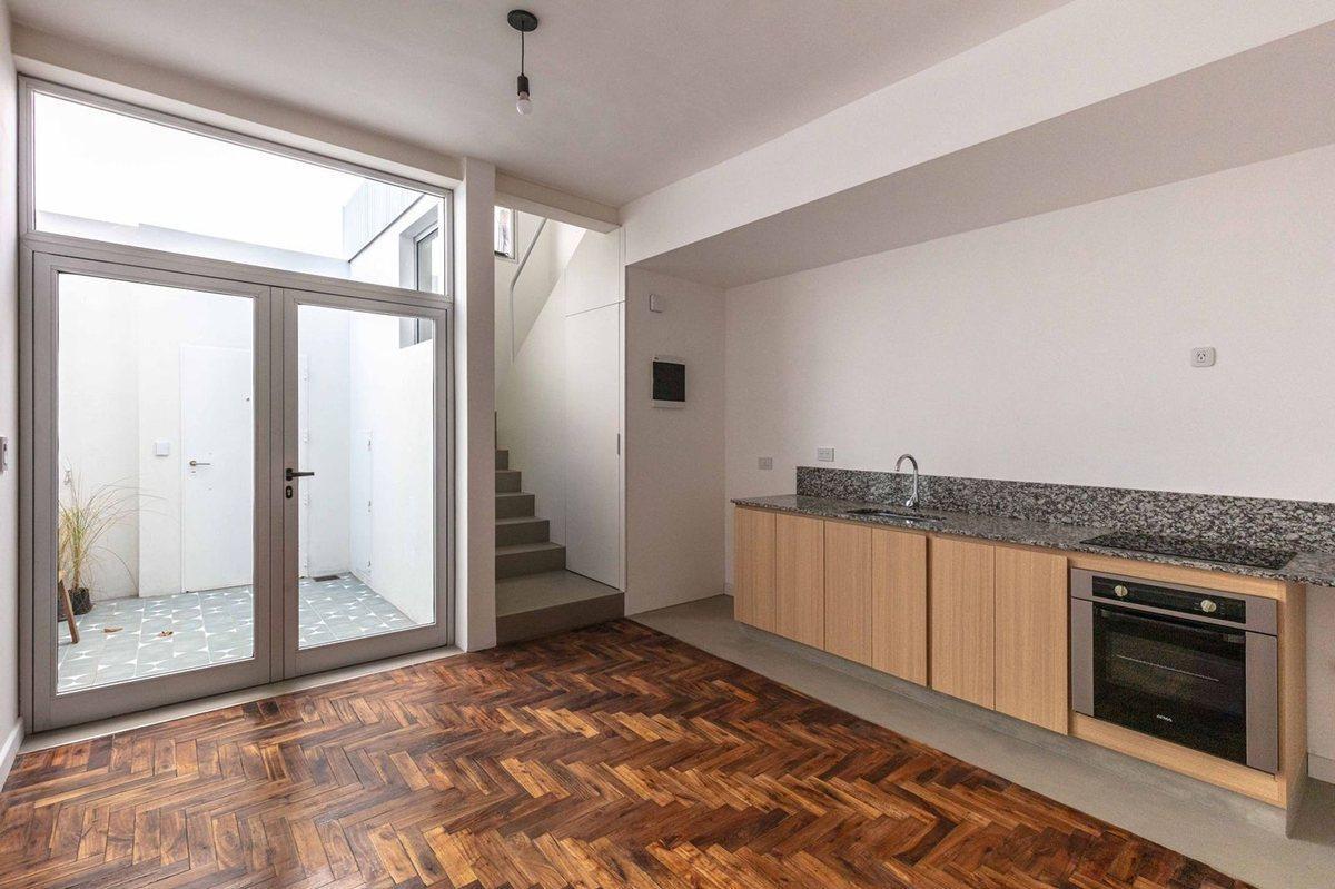 VENTA PH 2 AMB CON PATIO SIN EXPENSAS V. URQUIZA