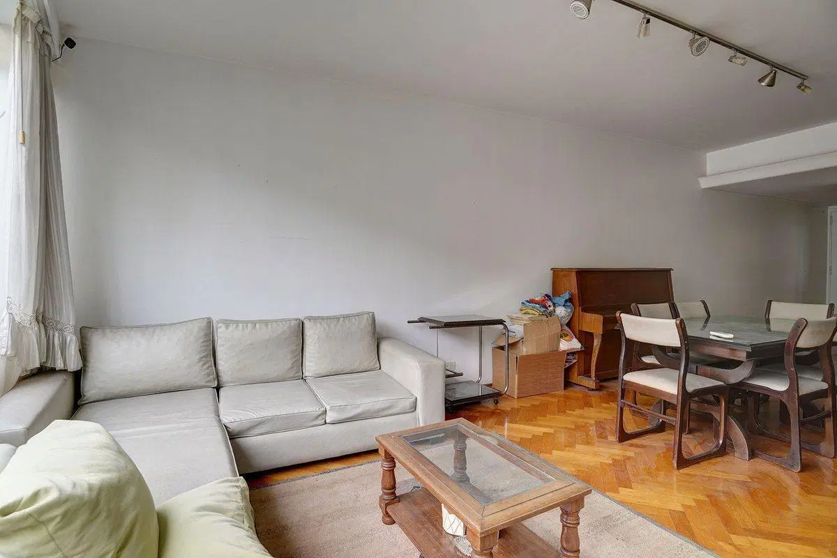 Venta 3 amb al frente con balcon excelente estado 2