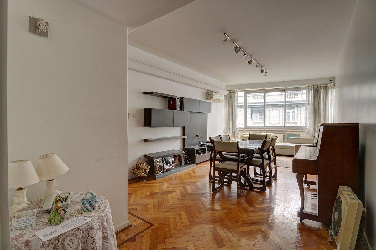Venta 3 amb al frente con balcon excelente estado