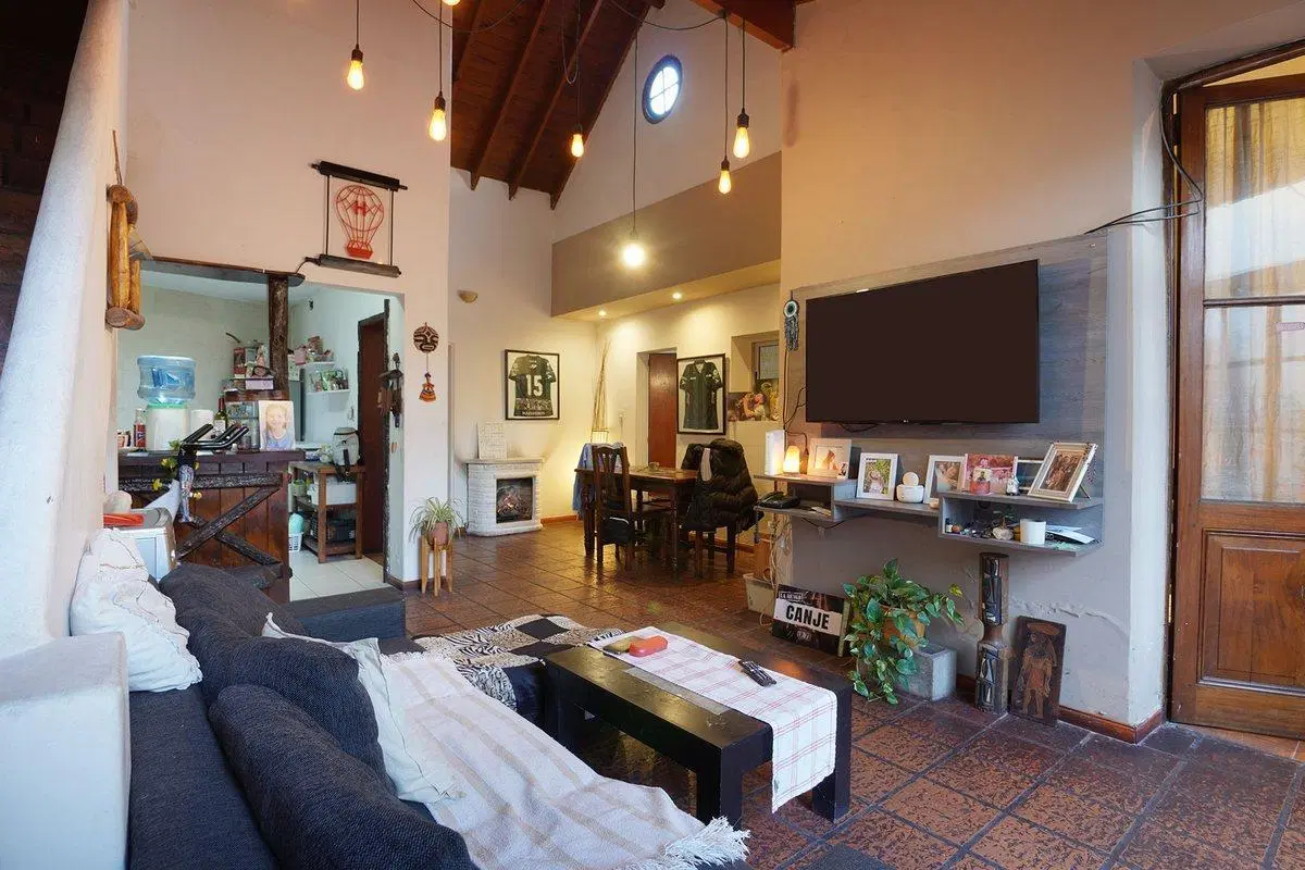 VENTA CASA 5 AMB PATIO + TERRAZA -PARQUE PATRICIOS 2