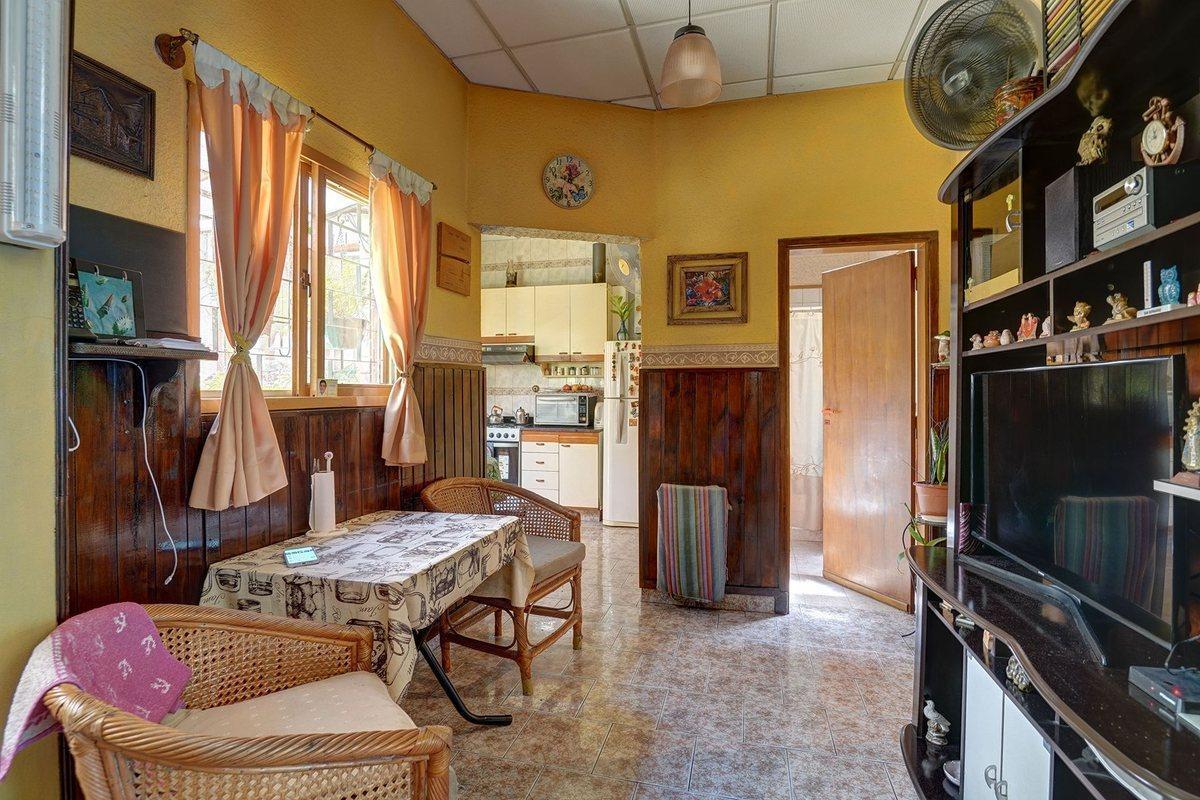 Foto de CASA LOTE PROPIO 4 AMB.- VENTA / POMPEYA NORTE, imagen 2