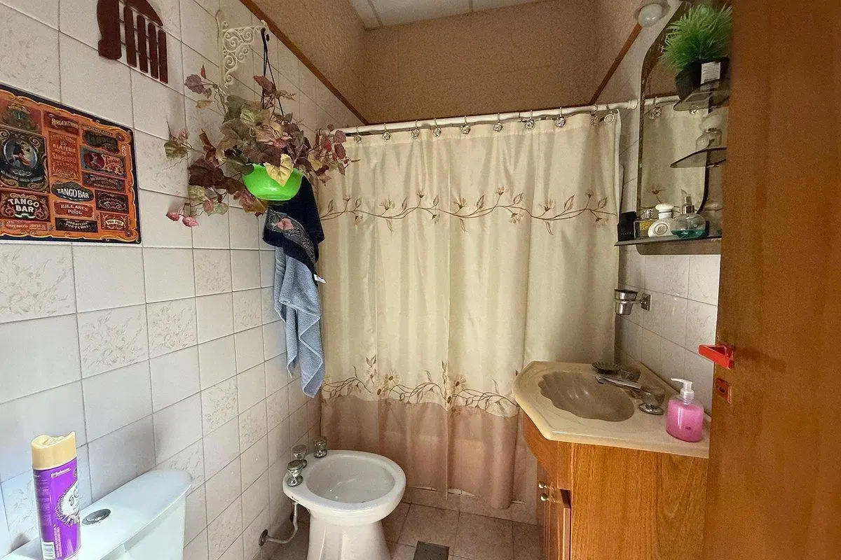 CASA LOTE PROPIO 4 AMB.- VENTA / POMPEYA NORTE 8