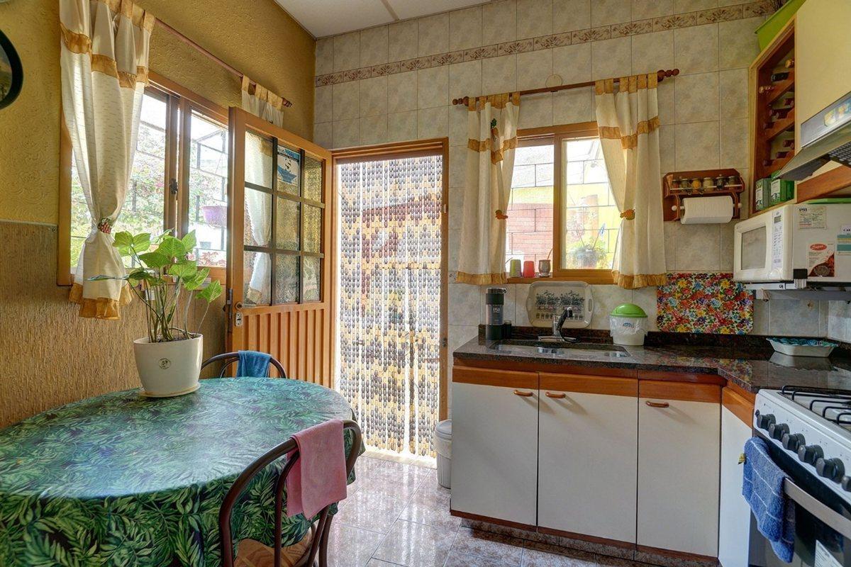 CASA LOTE PROPIO 4 AMB.- VENTA / POMPEYA NORTE