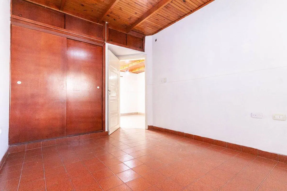 Venta Casa 3 ambientes en Temperley 5