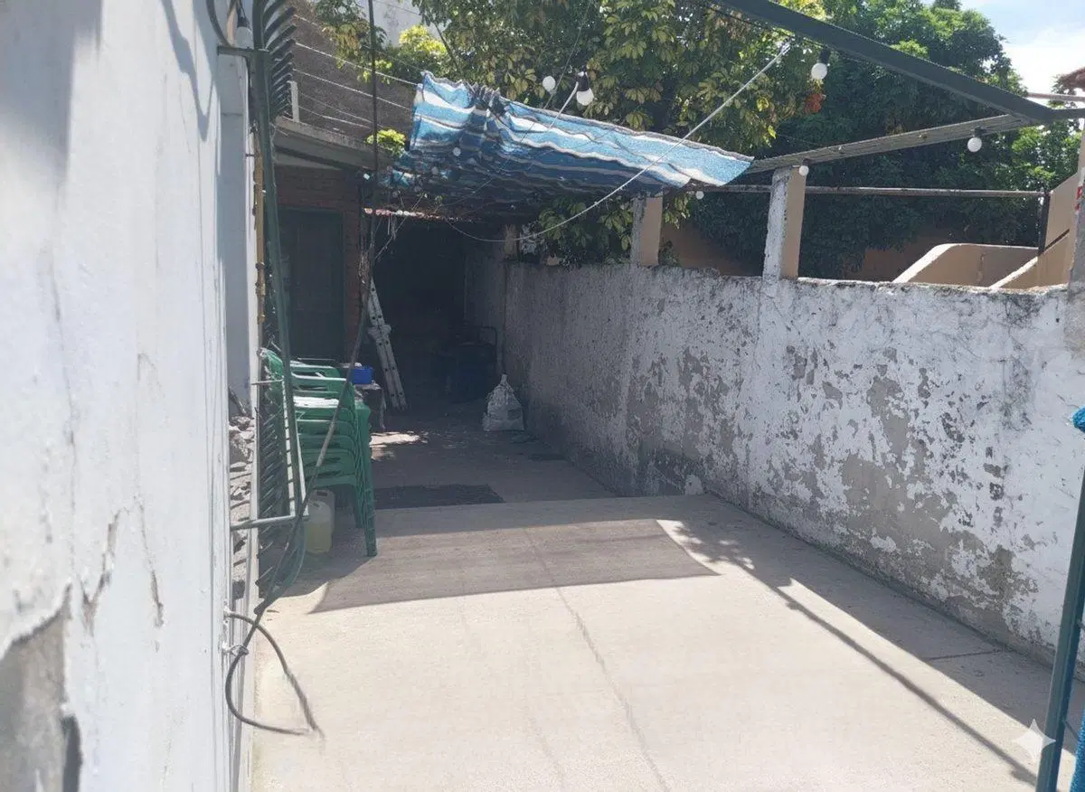 Casa en esquina a reciclar V. Adelina Oportunidad 2