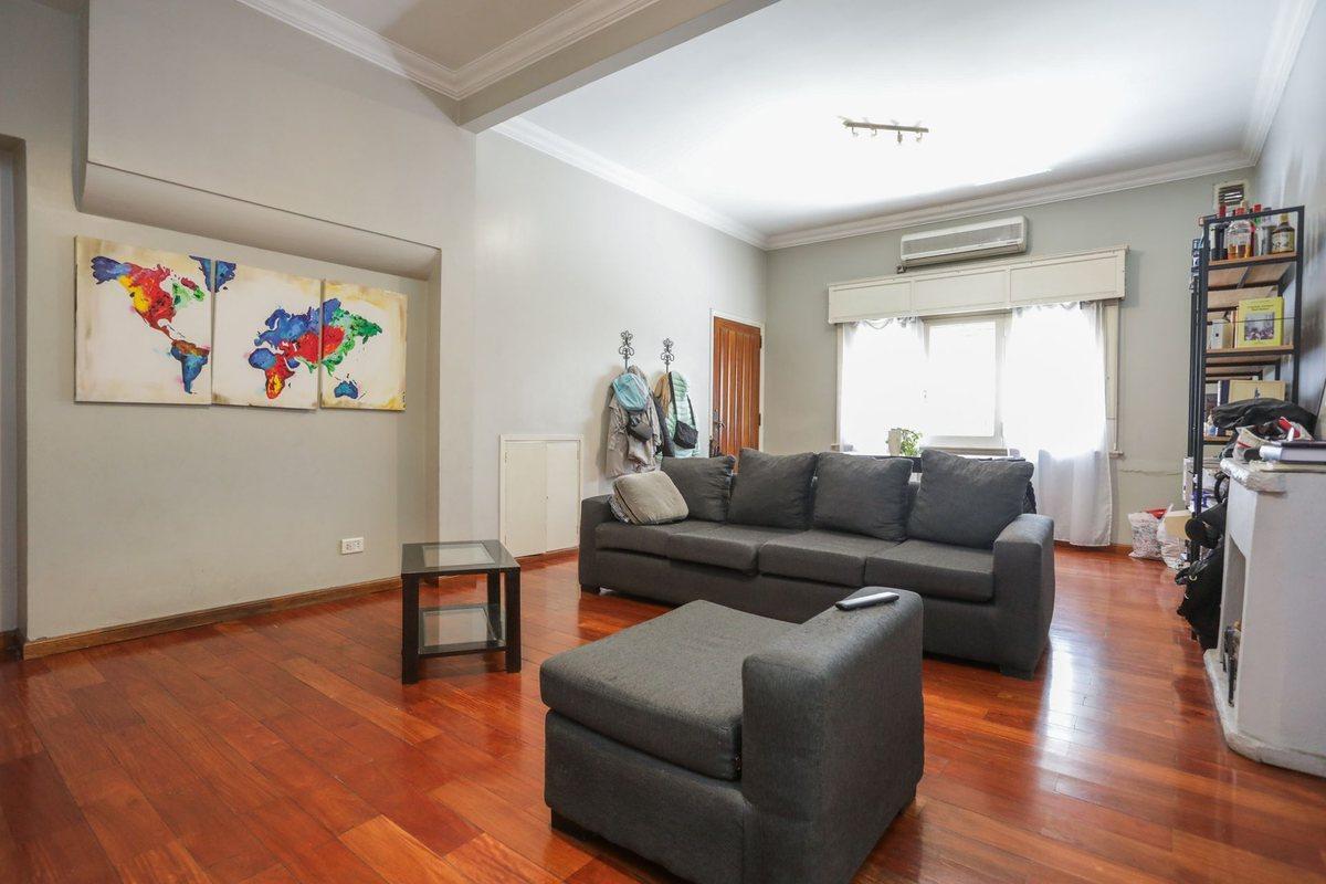 VENTA CASA EN FLORES, 2 PHs en BLOCK
