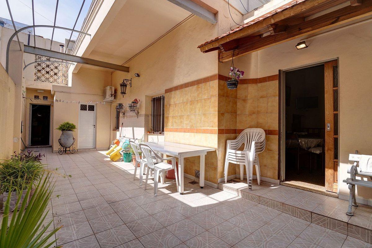 CASA 4 AMB LOTE PROPIO C/ TERRAZA - VENTA / BOEDO