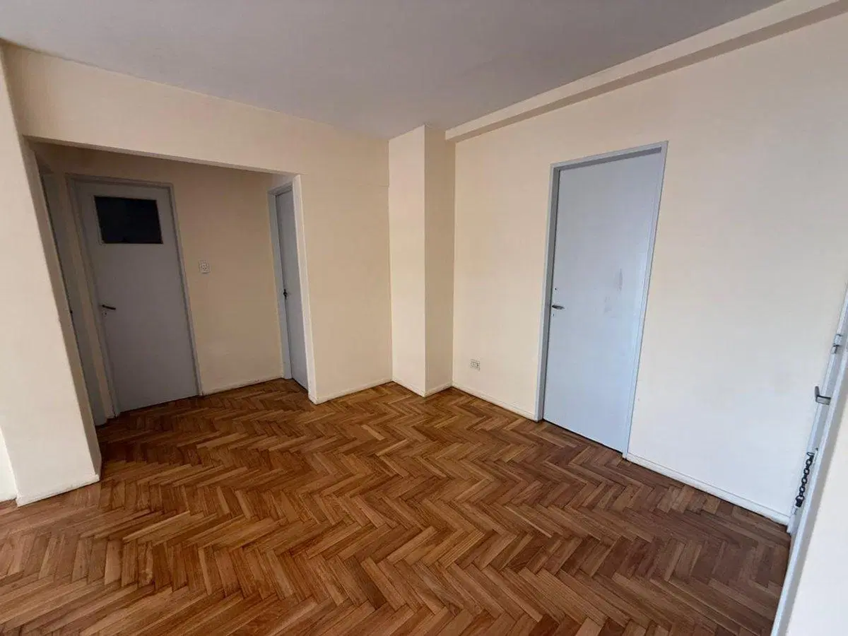 VENTA DPTO 3 AMBIENTES + DEPENDENCIA - BALVANERA 5