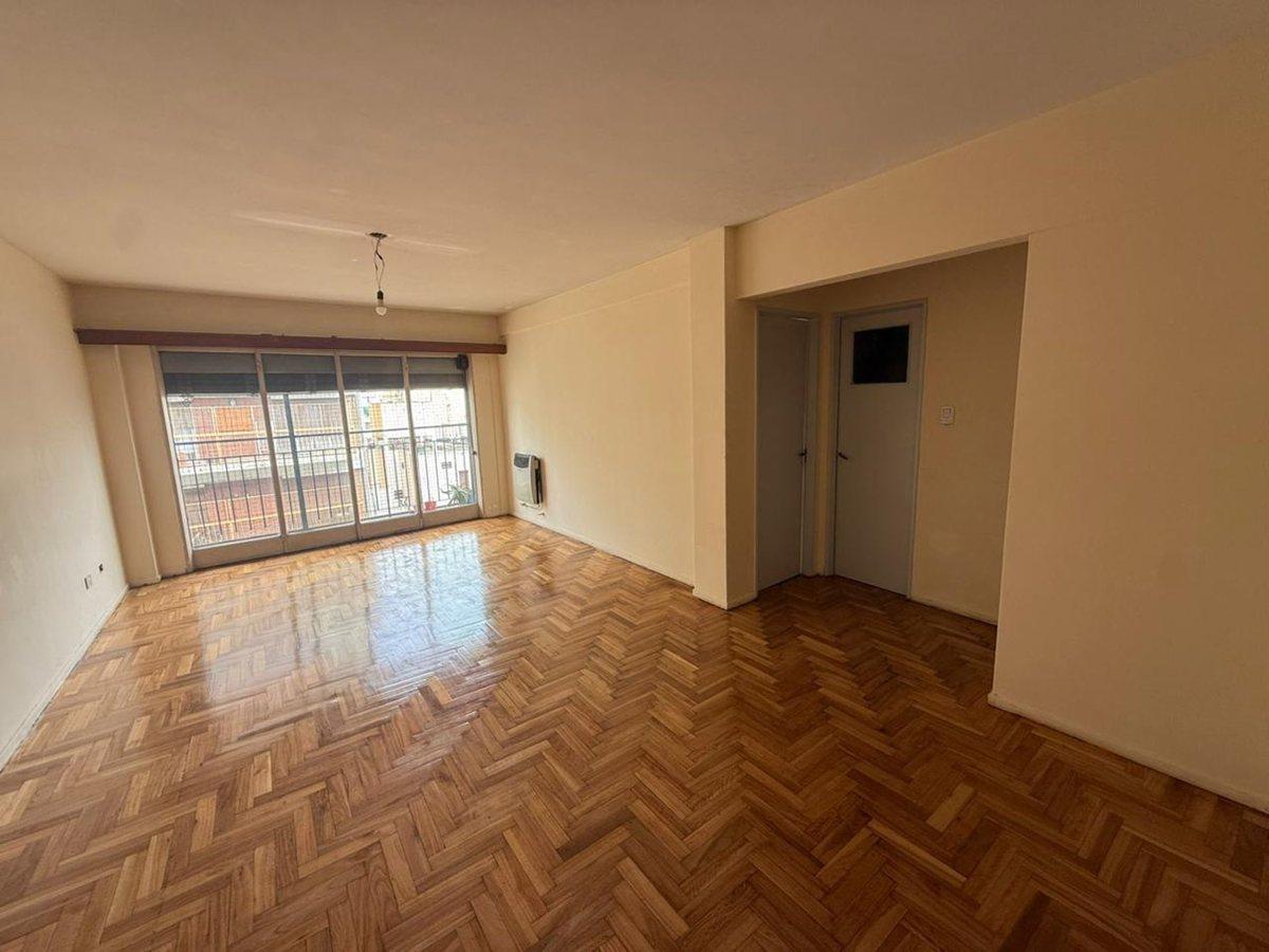 VENTA DPTO 3 AMBIENTES + DEPENDENCIA - BALVANERA