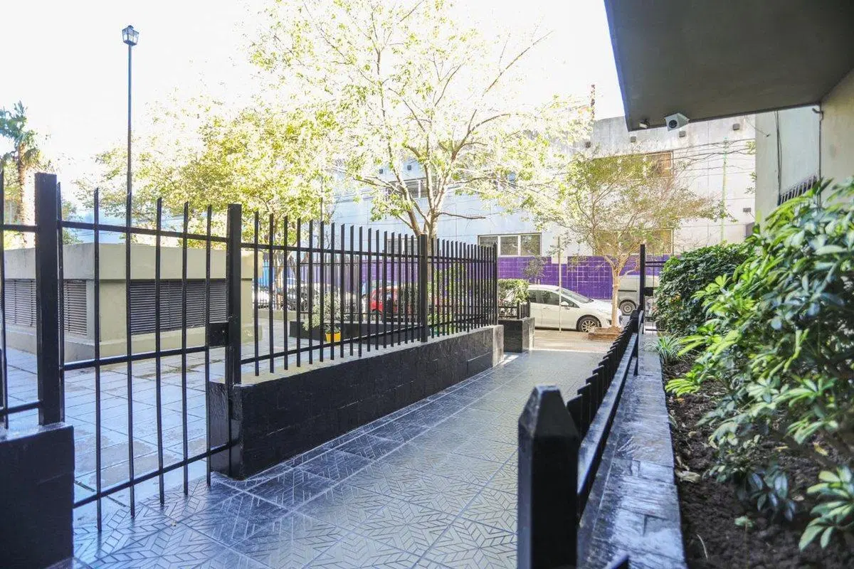 VENTA DEPTO 3 AMBIENTES CON COCHERA MONTE CASTRO 8