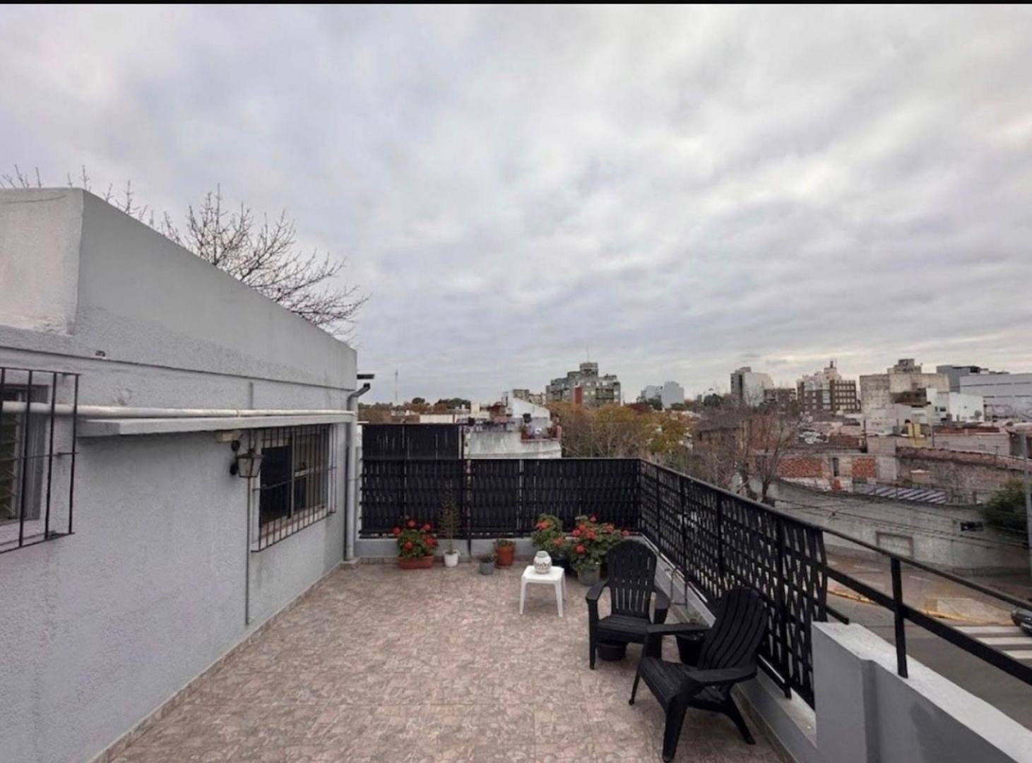 Venta 2 casas con cochera y local apto credito!