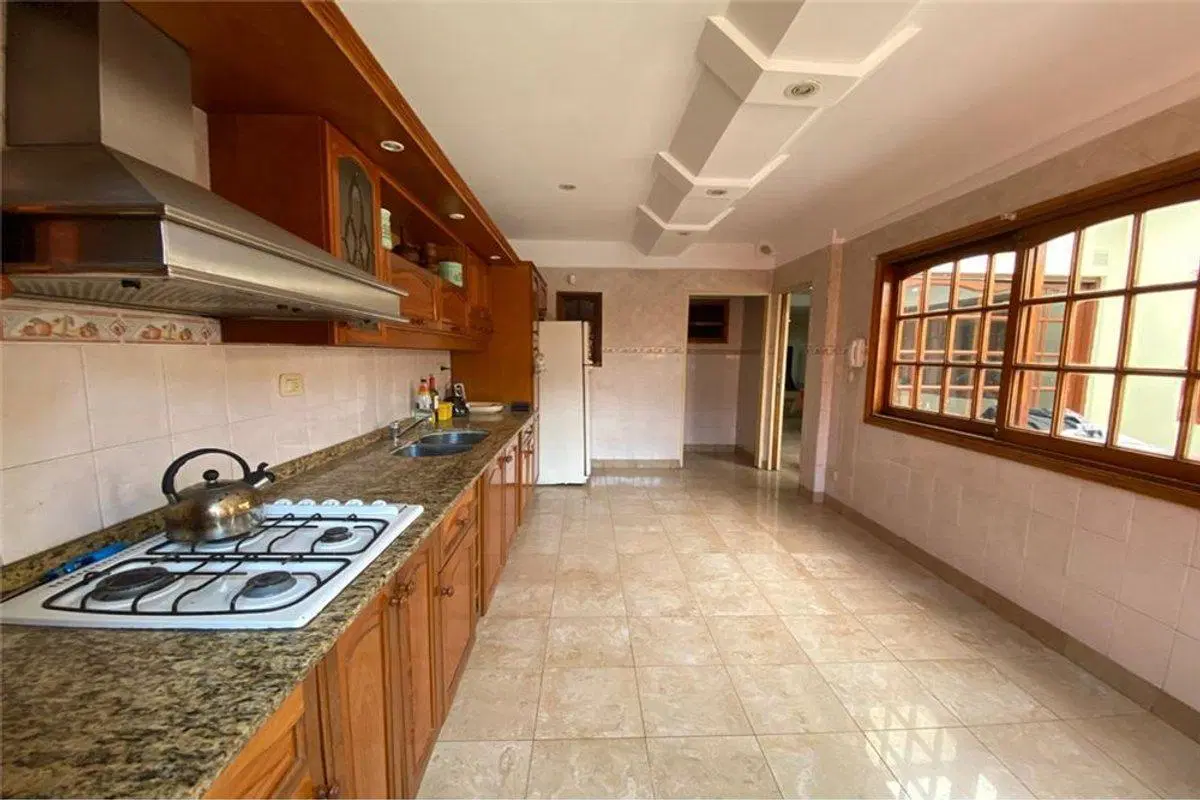 VENTA CASA 6 AMBIENTES BOEDO 4 COCHERAS AP CRED 4