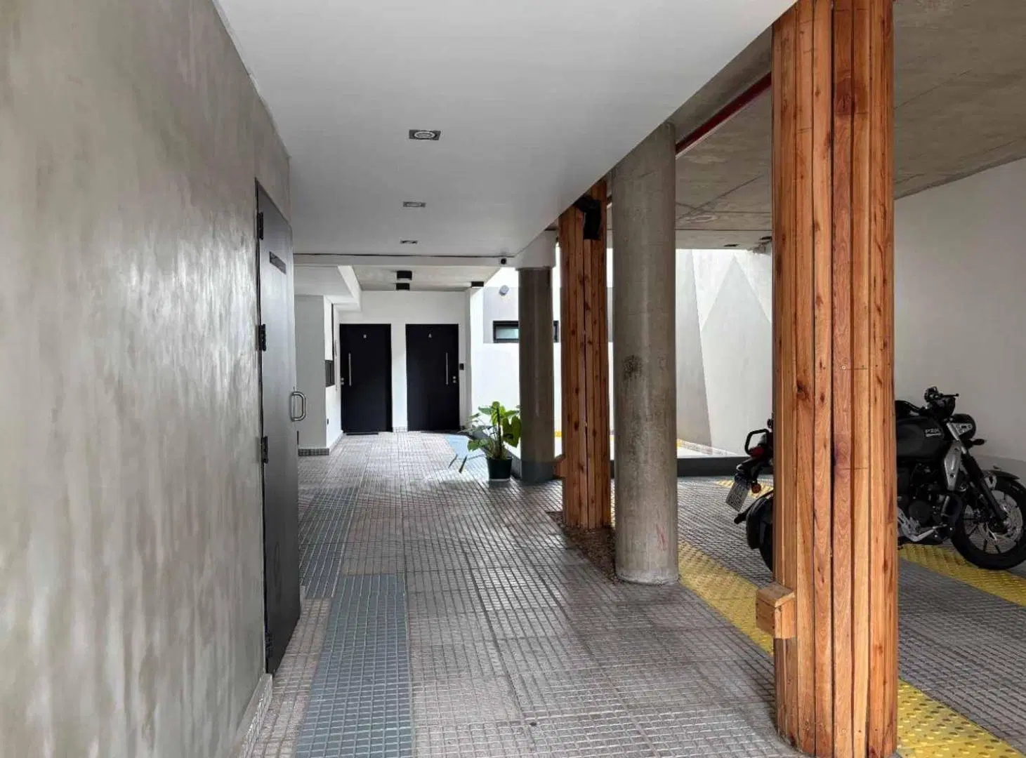 VENTA MONOAMBIENTE FLORESTA 5