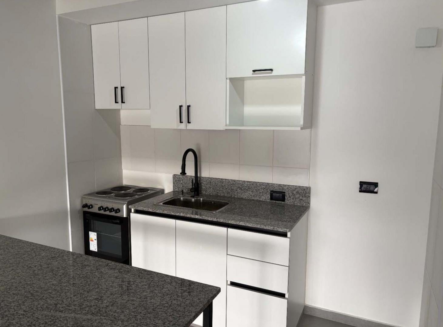 VENTA MONOAMBIENTE FLORESTA