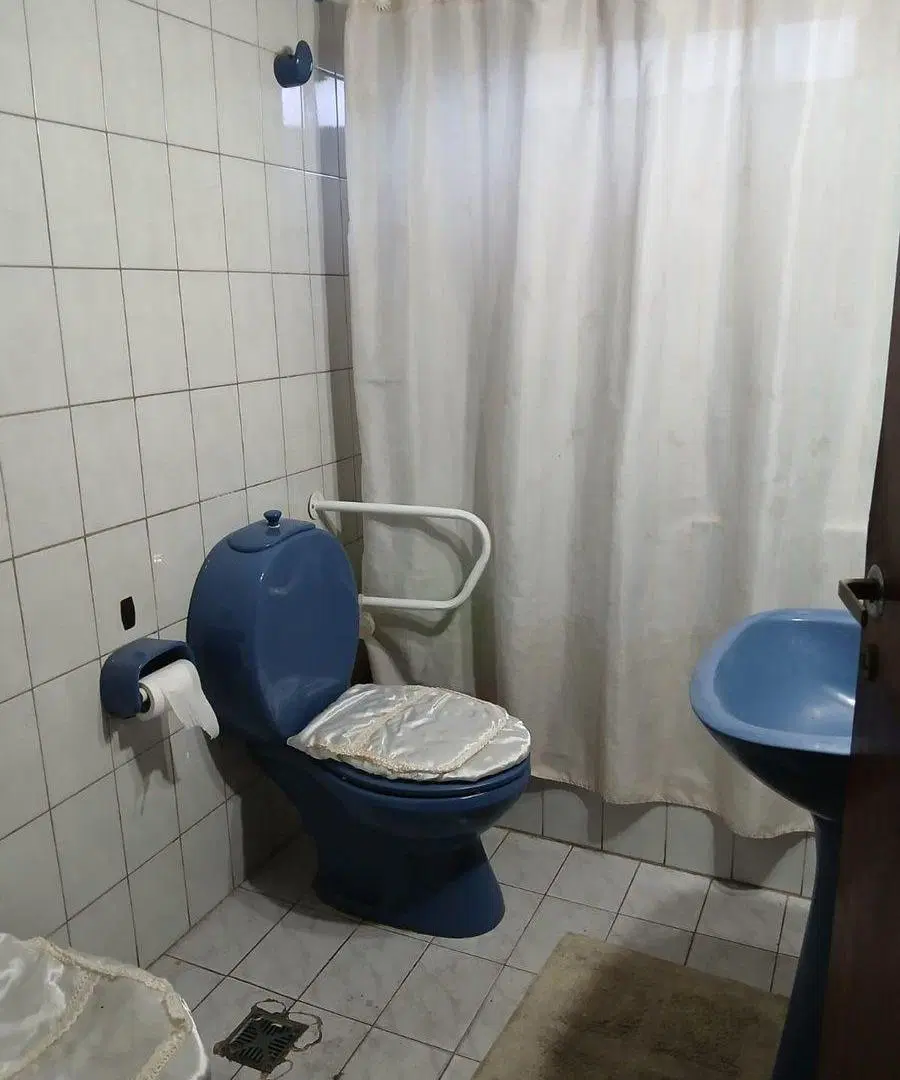 CASA EN VENTA-LOTE PROPIO 286M²-PARQUE AVELLANEDA 5