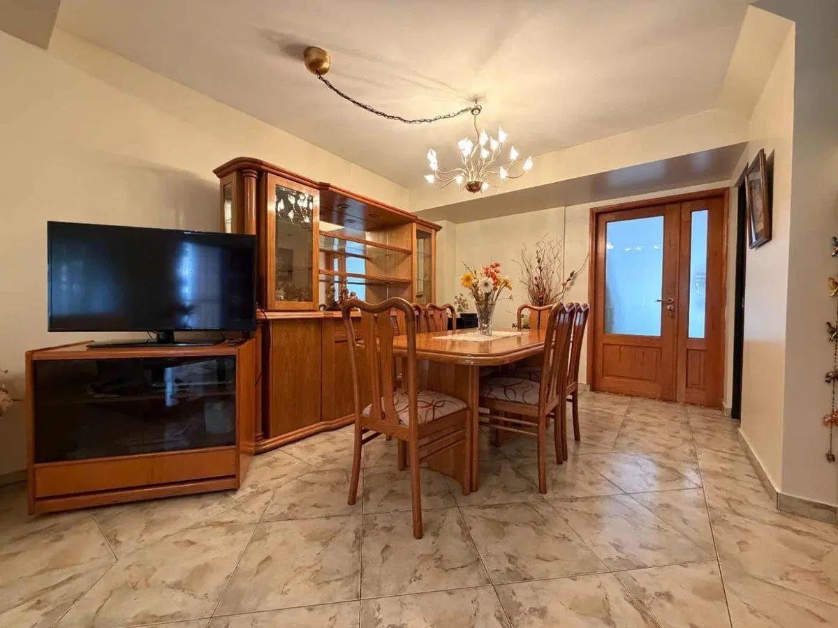 VENTA TRIPLEX 4 AMB/ VILLA LUGANO COCHERA PATIO 4