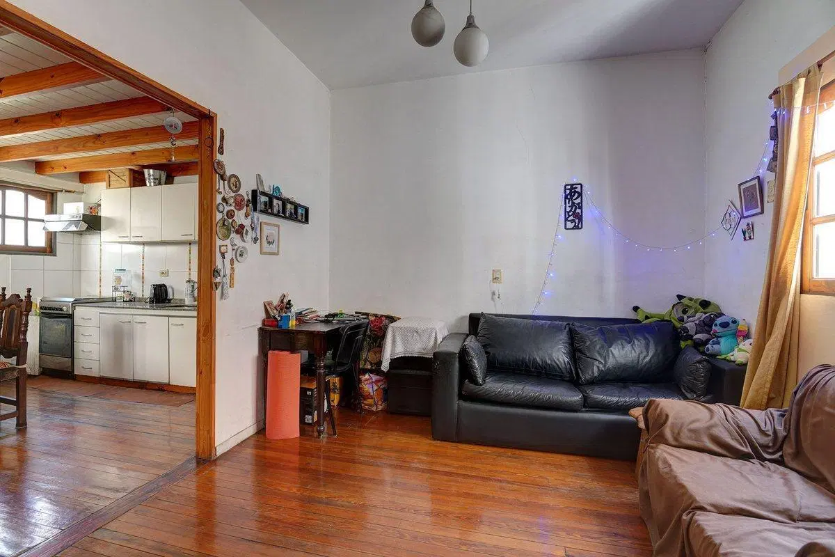 VENTA DPTO 4 AMB + TERRAZA PROPIA - CONSTITUCION 2