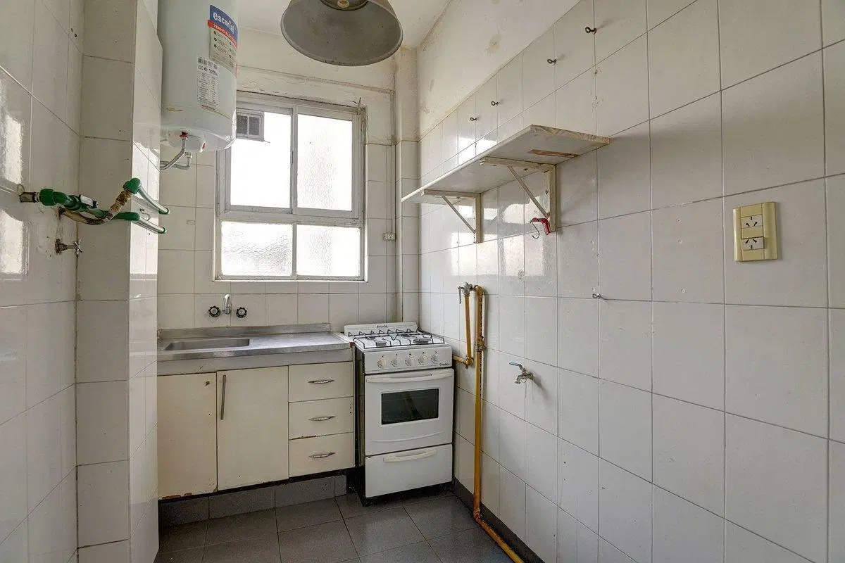 VENTA DE 3 AMBIENTES EN BALVANERA A RECICLAR 4