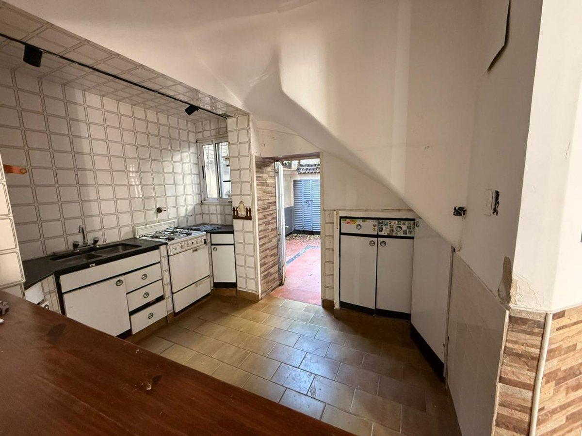 Foto de VENTA CASA 4 AMB +PATIO+BALCON ATERRAZADO - FLORES, imagen 4