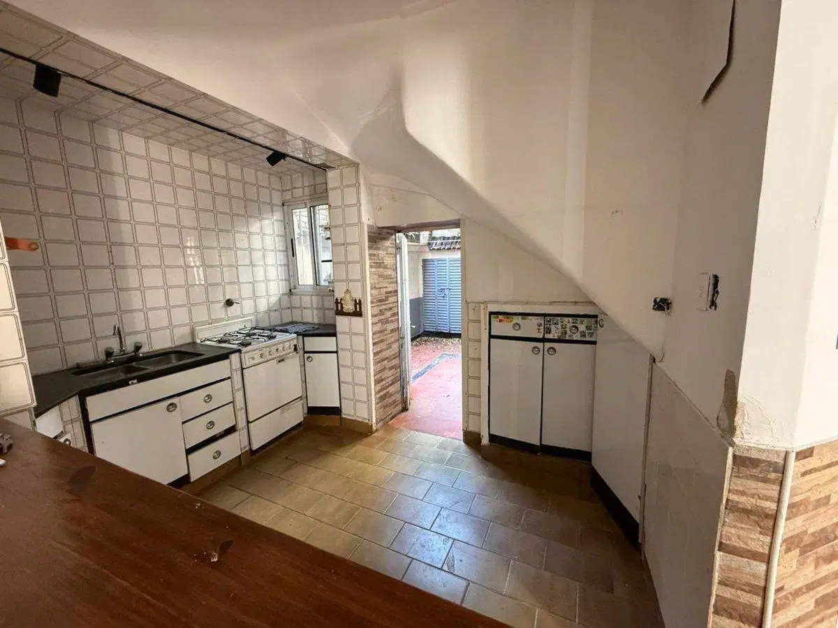 VENTA CASA 4 AMB +PATIO+BALCON ATERRAZADO - FLORES 4