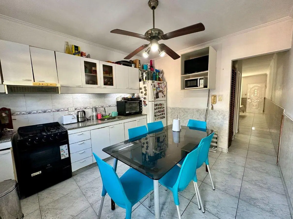 VENTA CASA TRIPLEX CASEROS NORTE APTO CREDITO 3