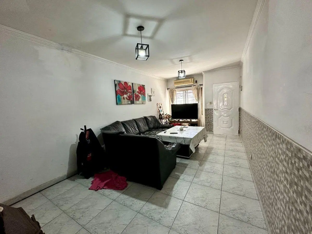 VENTA CASA TRIPLEX CASEROS NORTE APTO CREDITO 4