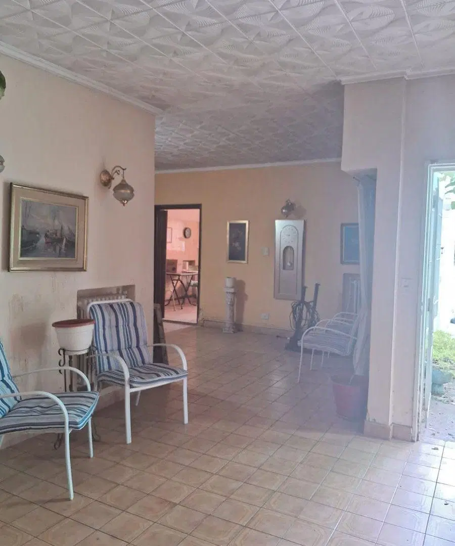 Casa 4 ambientes a refaccionar San Martin Centro 2