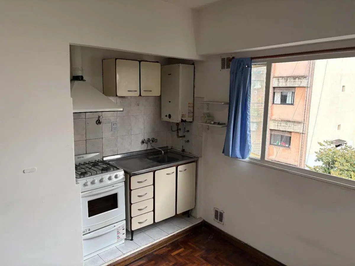 VENTA MONOAMBIENTE EN BALVANERA 2