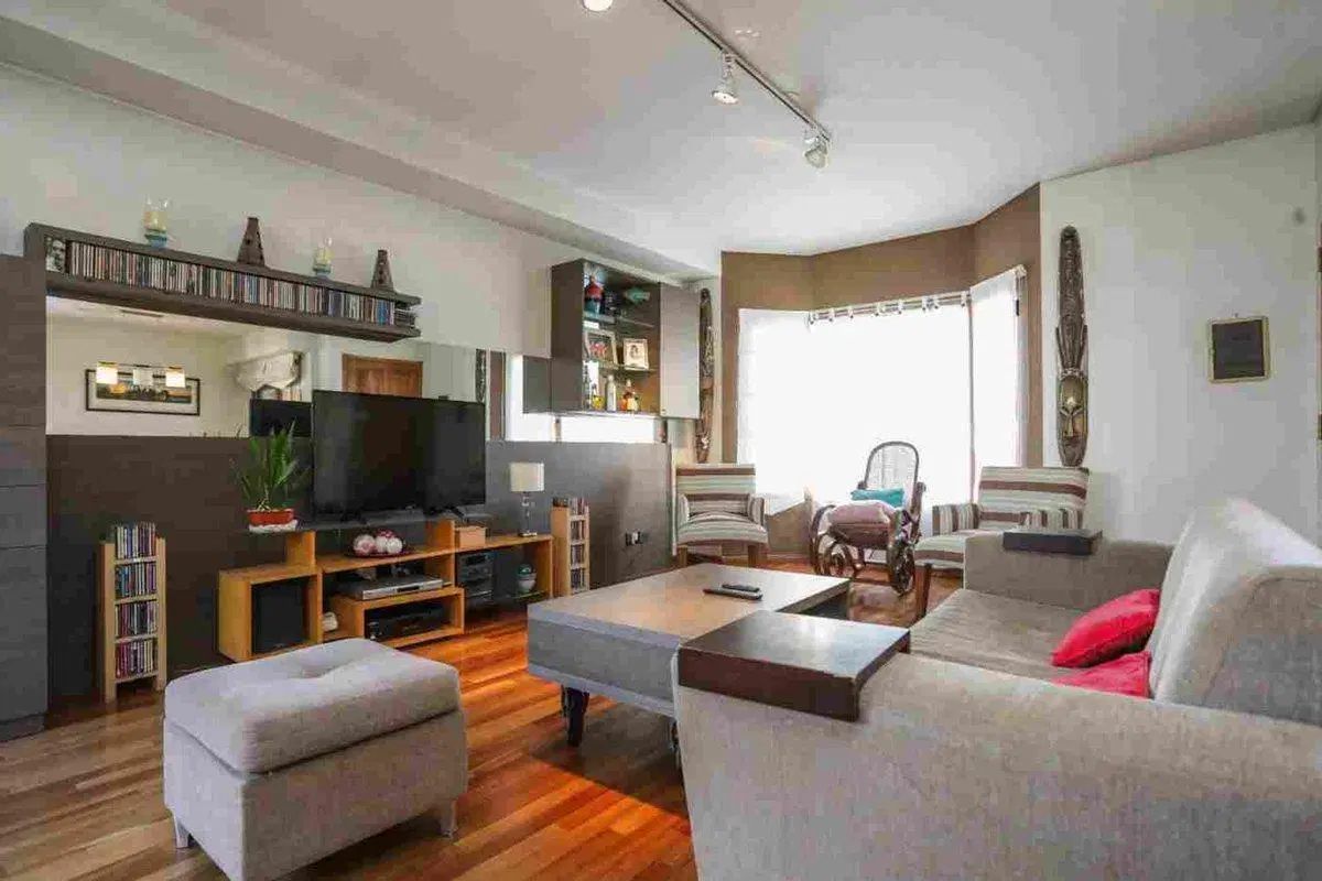 Triplex Olivos 4 ambientes cochera acepta Permuta 5