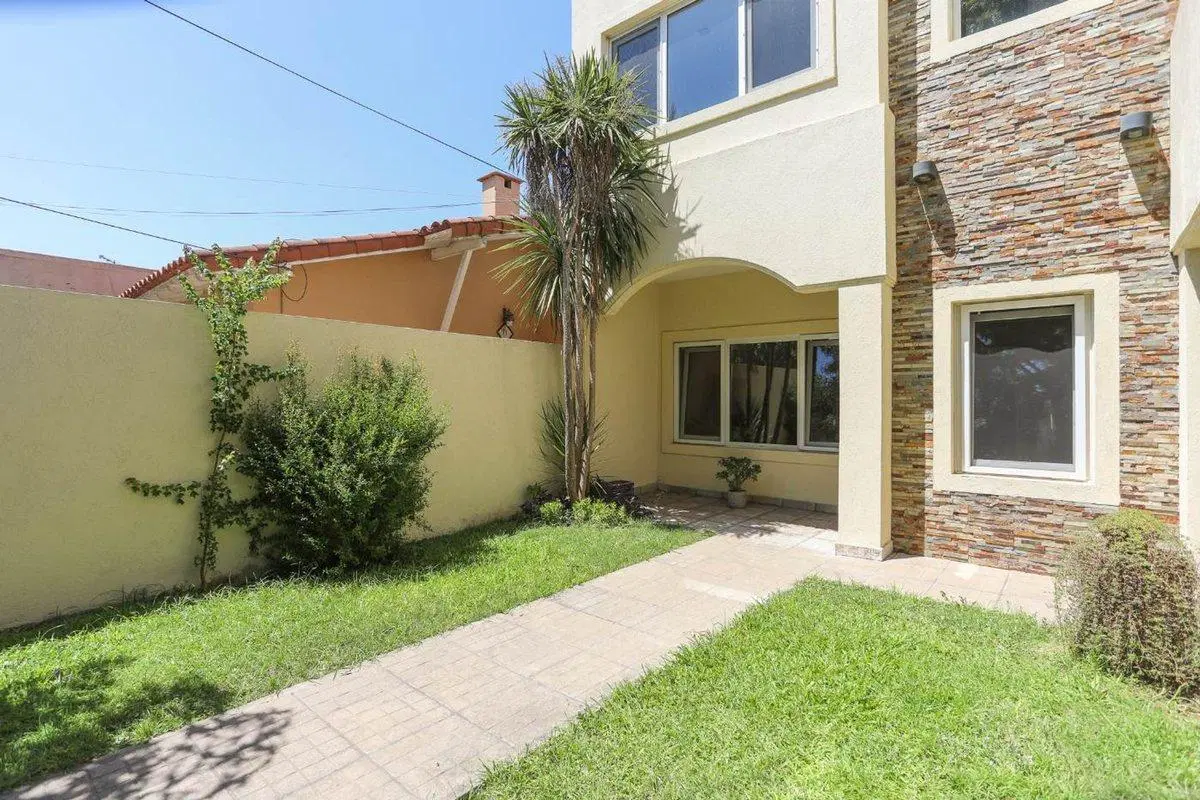 Casa de 5 ambientes ACEPTA PERMUTA 2