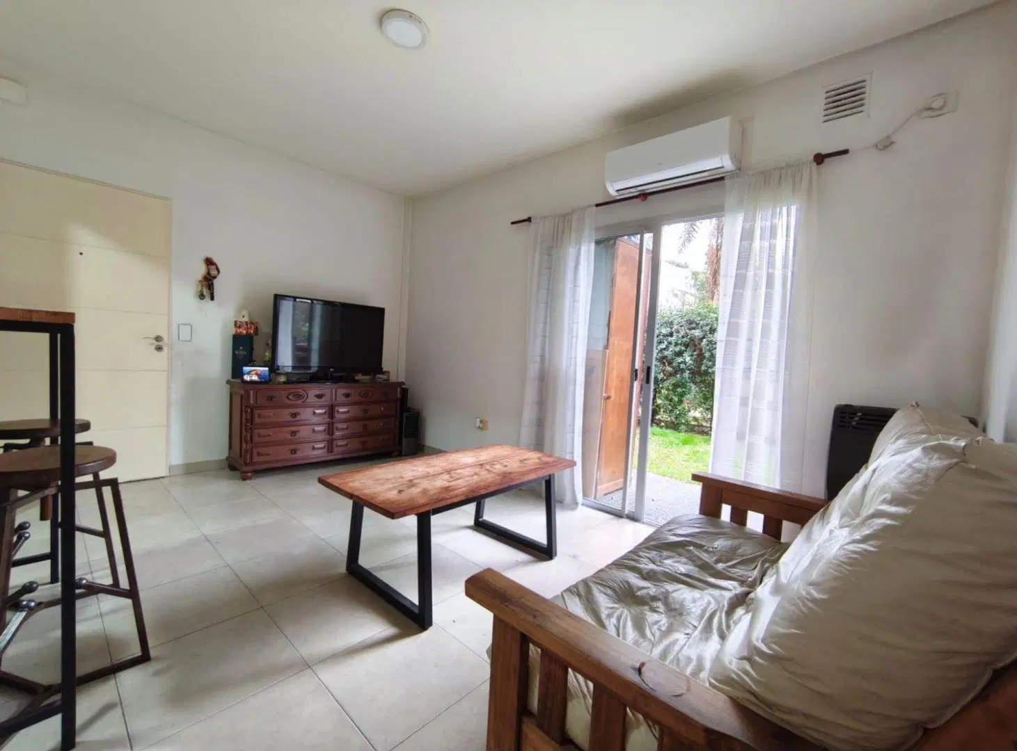 VENTA DEPARTAMENTO 2 AMBIENTES  JARDIN Y COCHERA 5