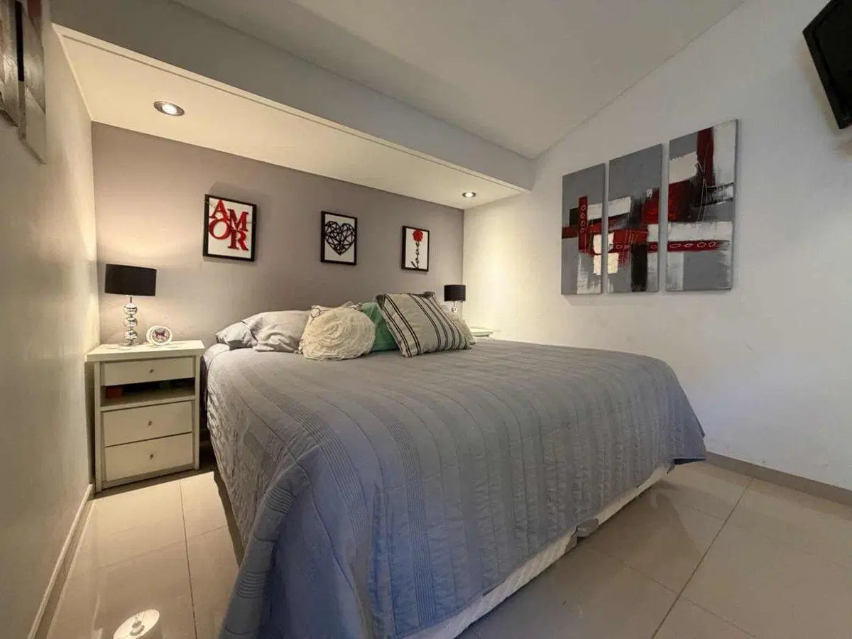 CASA EN VENTA ADROGUÉ QUINCHO Y COCHERA 2