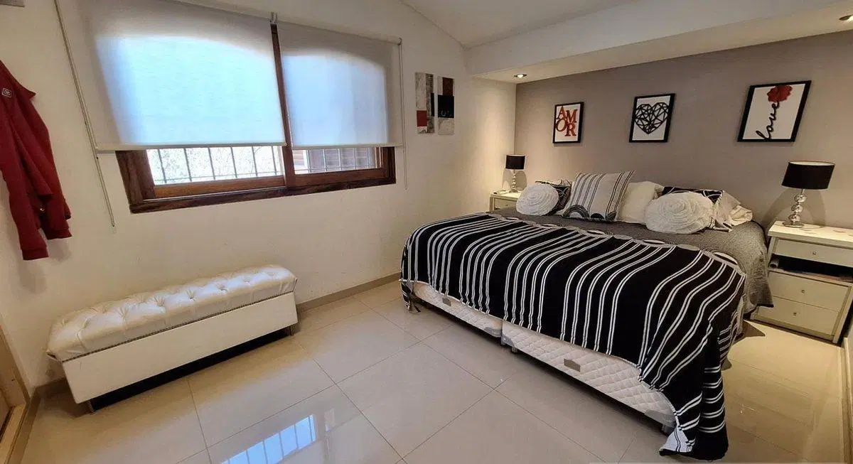 CASA EN VENTA ADROGUÉ QUINCHO Y COCHERA 8