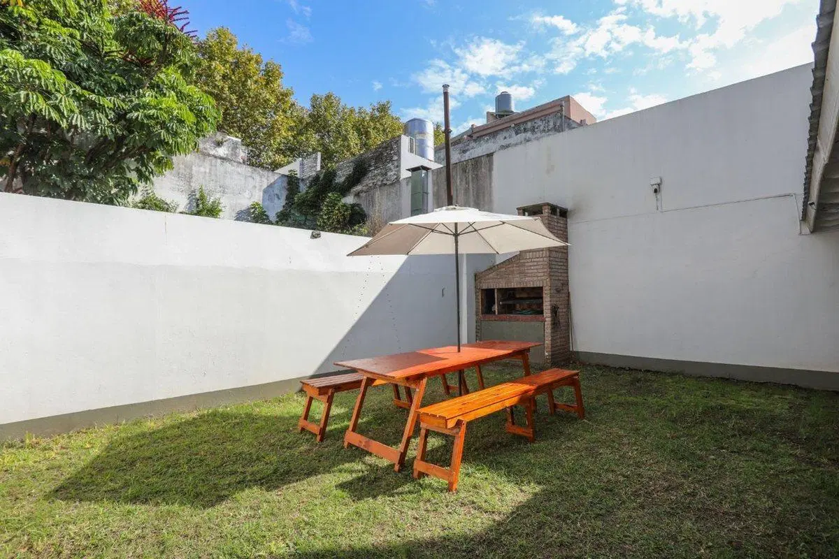 VENTA CASA 6 AMB CON JARDIN Y TERRAZA V. URQUIZA 4