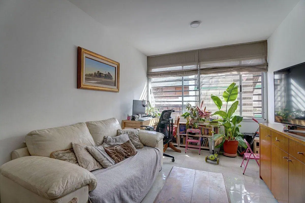 PH 4 AMB. CON TERRAZA Y QUINCHO - VENTA / ALMAGRO 5