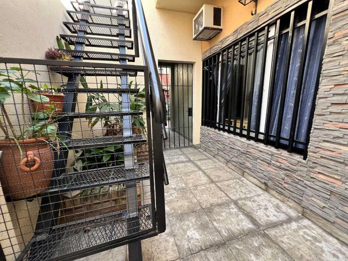 Venta excelente PH 4 ambientes reformado a nuevo 4